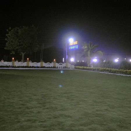Safari Hotel & Resort Somnāth Εξωτερικό φωτογραφία